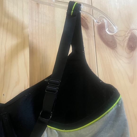 Torrid Gray and Black Sports Bra with Neon Accents size 40dd - Picture 8 of 9